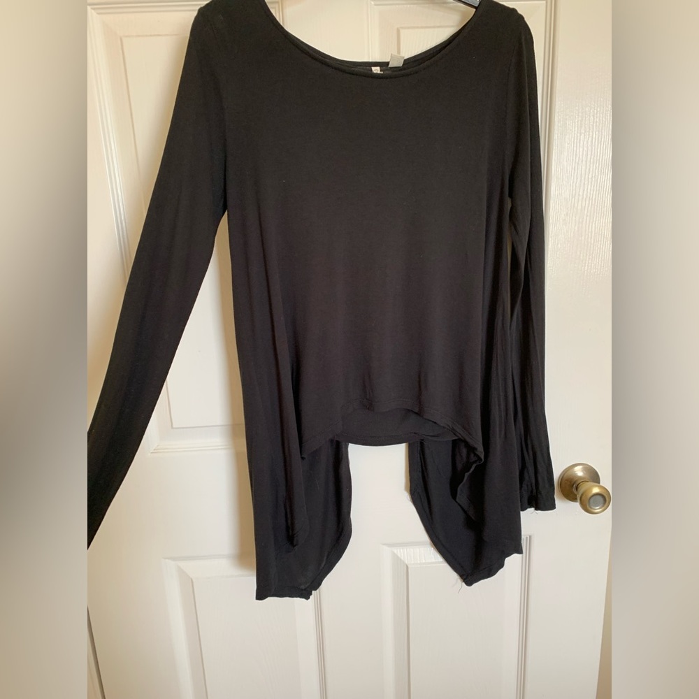 Women’s black split back shirt